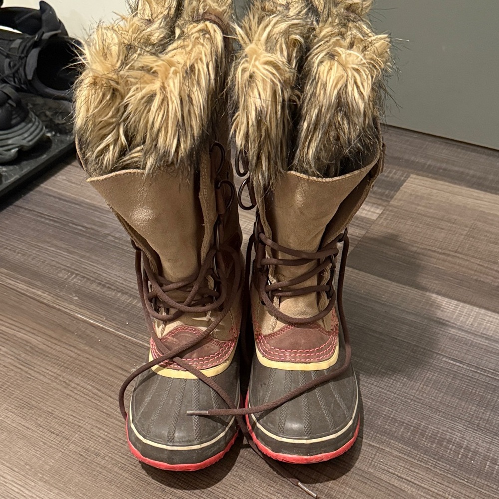 Sorel Joan of arctic waterproof Brown and Tan Fur-Trimmed Winter Boots